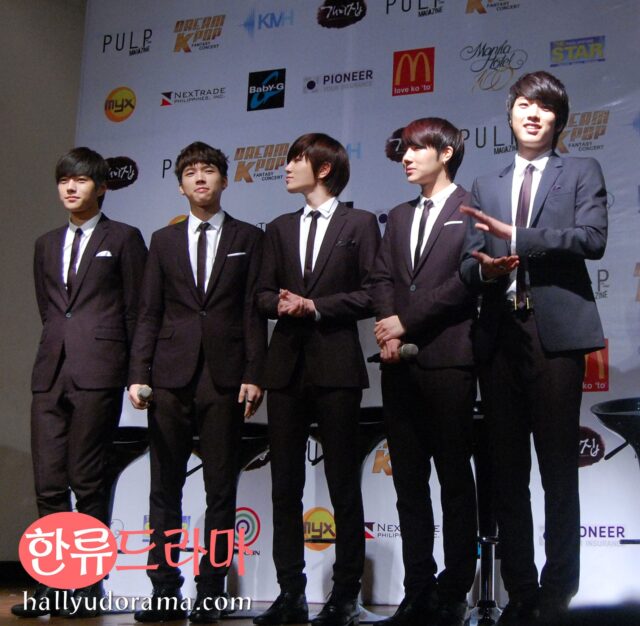 Infinite at the DKFC press conference