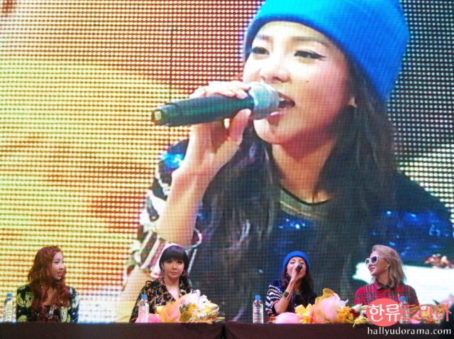 2ne1_presscon05