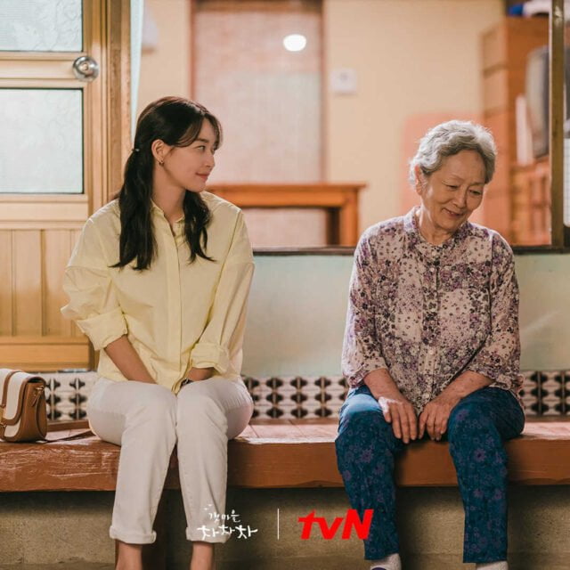 Shin Min-a and Kim Young-ok