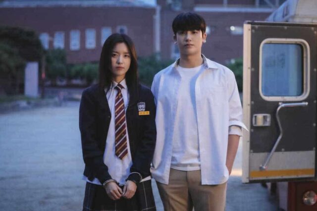 Han Hyo-joo and Park Hyung-sik in "Happiness"