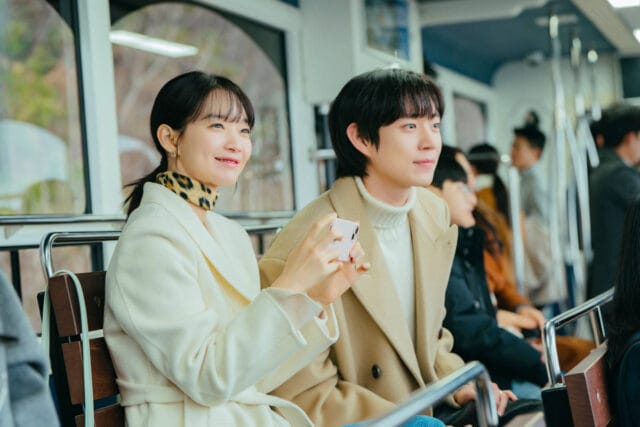 Shin Min-a and Kim Young-dae