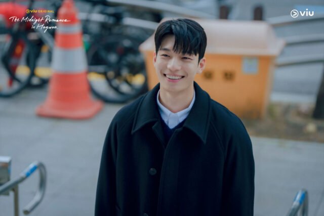 Wi Ha-joon in In "The Midnight Romance in Hagwon"